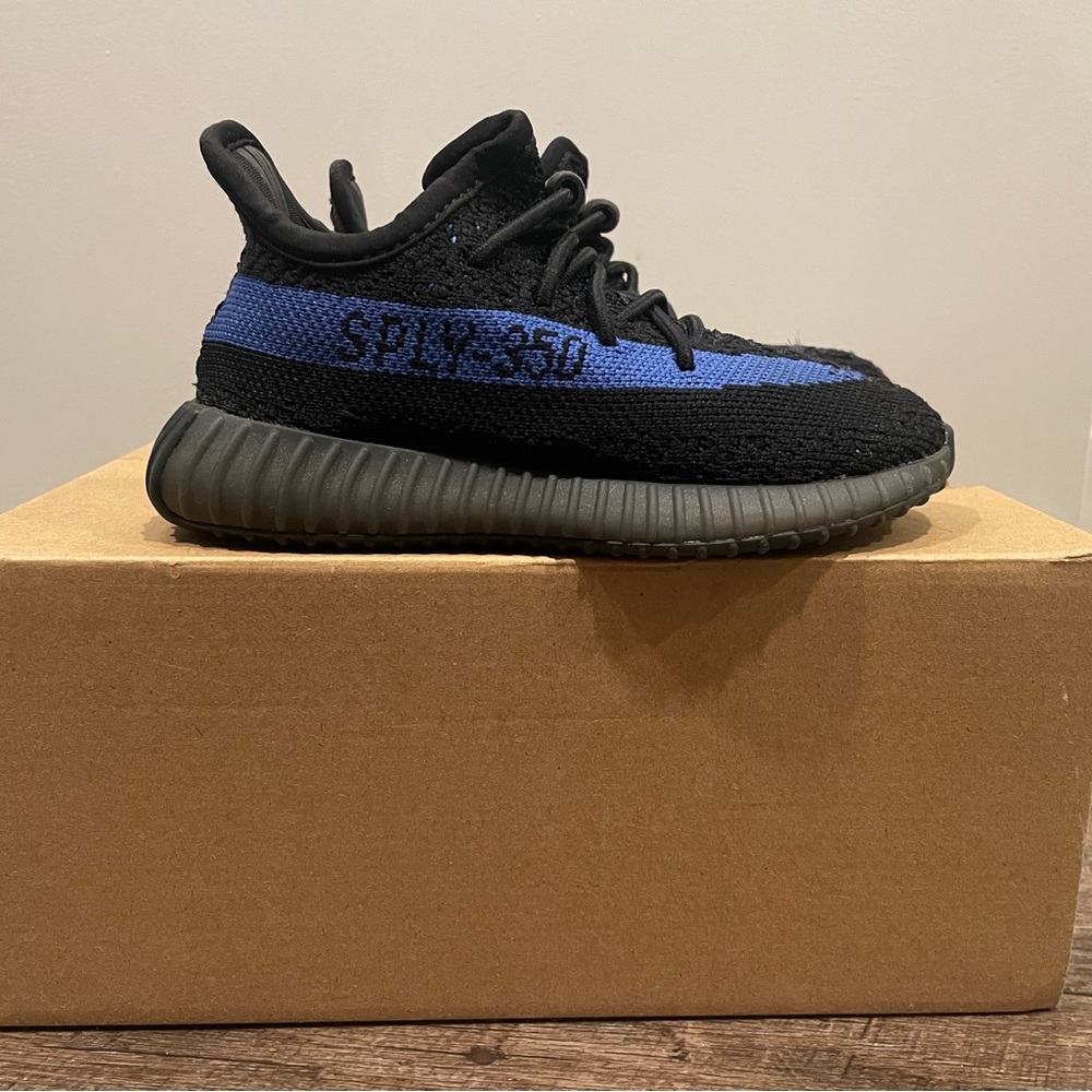YEEZY BOOST 350 V2 INFANTS 'DAZZLING BLUE'